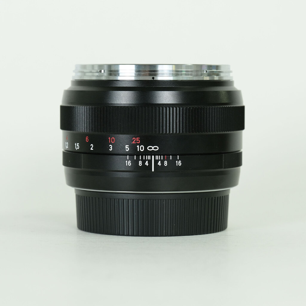 Carl Zeiss Planar T* 50mm F1.4 ZE [キヤノンEF用]