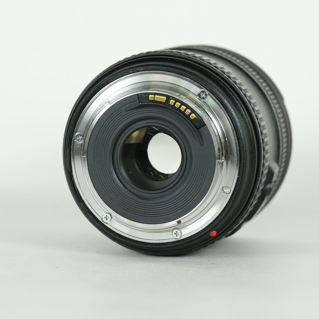 Canon EF24-70mm F4L IS USMの出品 | ONE SCENE（ワンシーン）