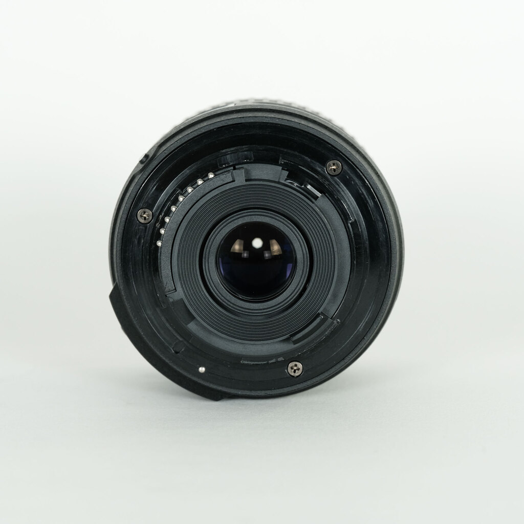 Nikon AF-S DX NIKKOR 18-55mm f3.5-5.6G VR II