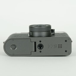 FUJIFILM X half X-HF1