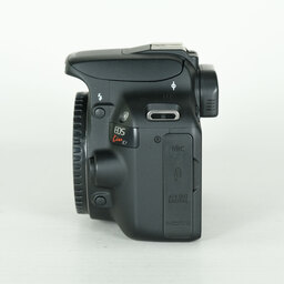 Canon EOS Kiss X7