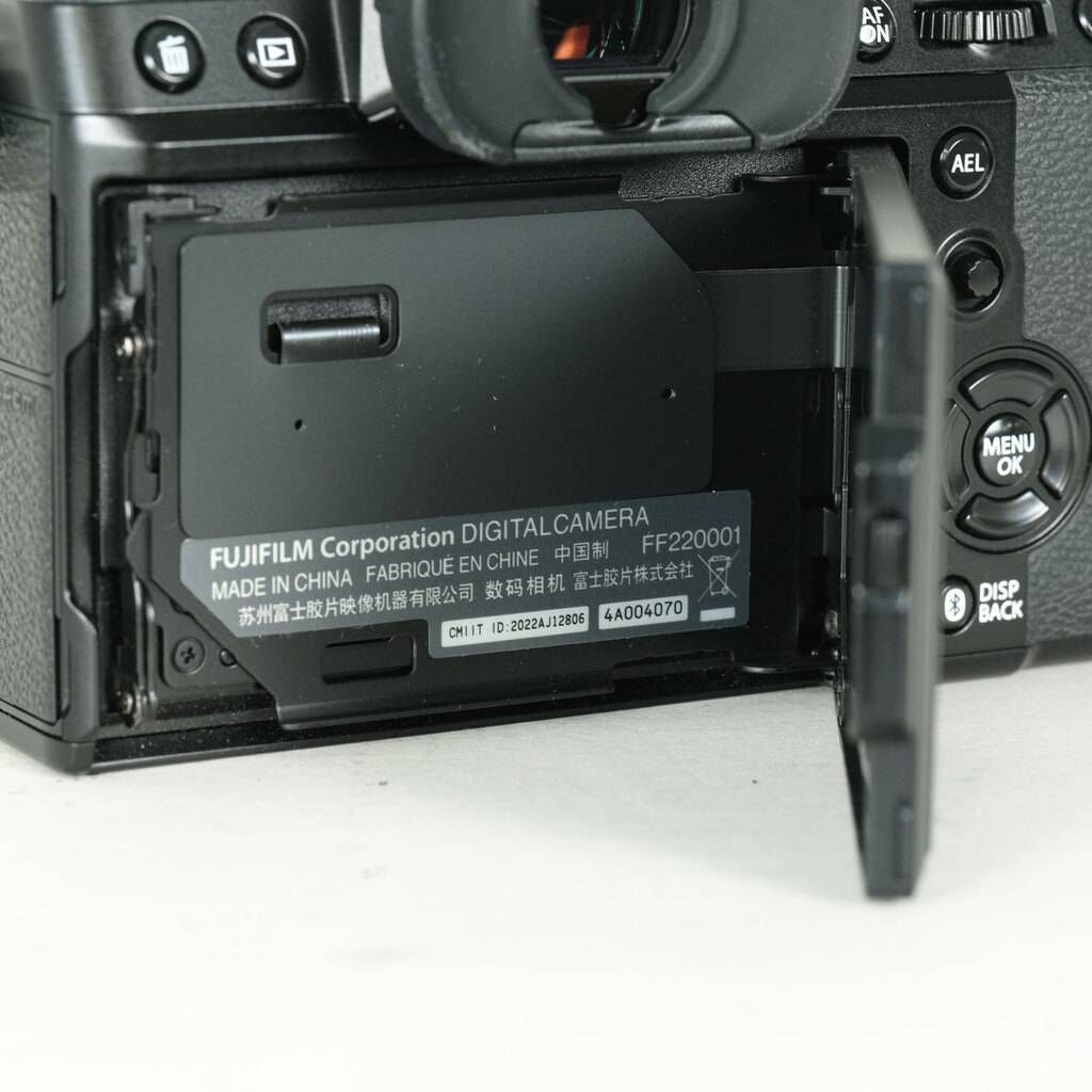 FUJIFILM X-T5