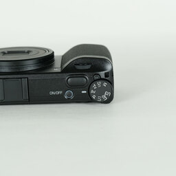 RICOH GR IV