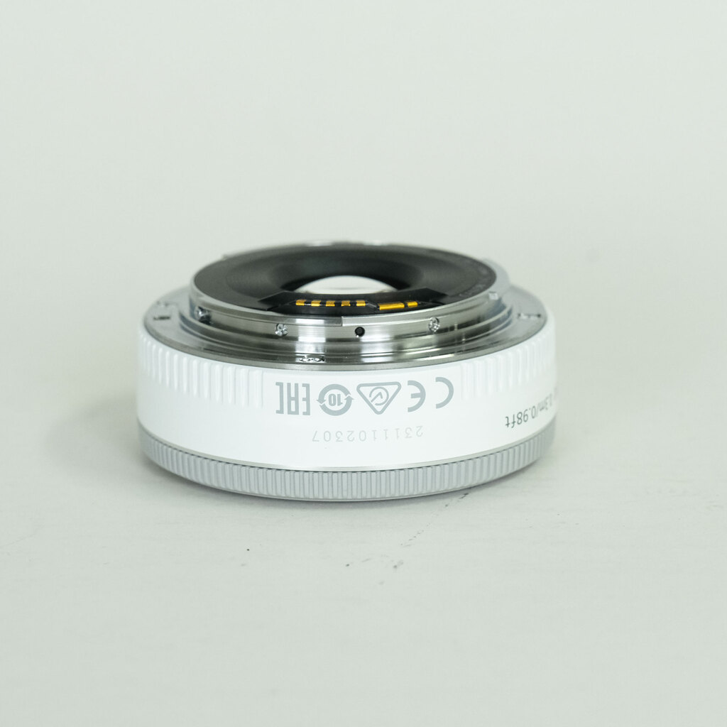 Canon EF40mm F2.8 STM ホワイト