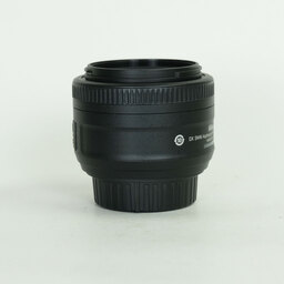 Nikon AF-S DX NIKKOR 35mm f/1.8G Nikon AF-S DX NIKKOR 35mm f/1.8G