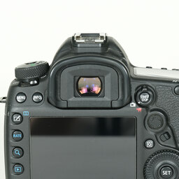 Canon EOS 5D Mark IV
