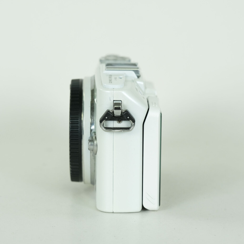 OLYMPUS PEN Lite E-PL6 ボディ ホワイト OLYMPUS PEN Lite E-PL6 ボディ ホワイト