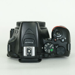Nikon D5500