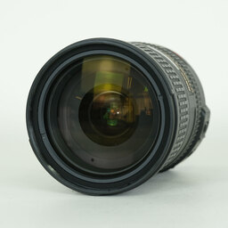 Nikon AF-S DX VR Zoom-Nikkor 18-200mm F3.5-5.6G IF-ED