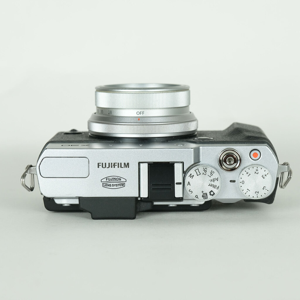 FUJIFILM X30 シルバー