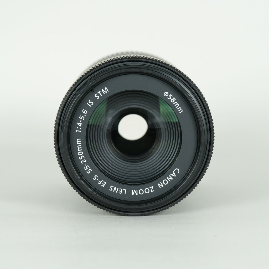 新品未使用 キャノン EF-S55-250mm F4-5.6 IS STM Canon EF-S55-250mm F4-5.6 IS STMの出品 | ONE SCENE（ワンシーン）