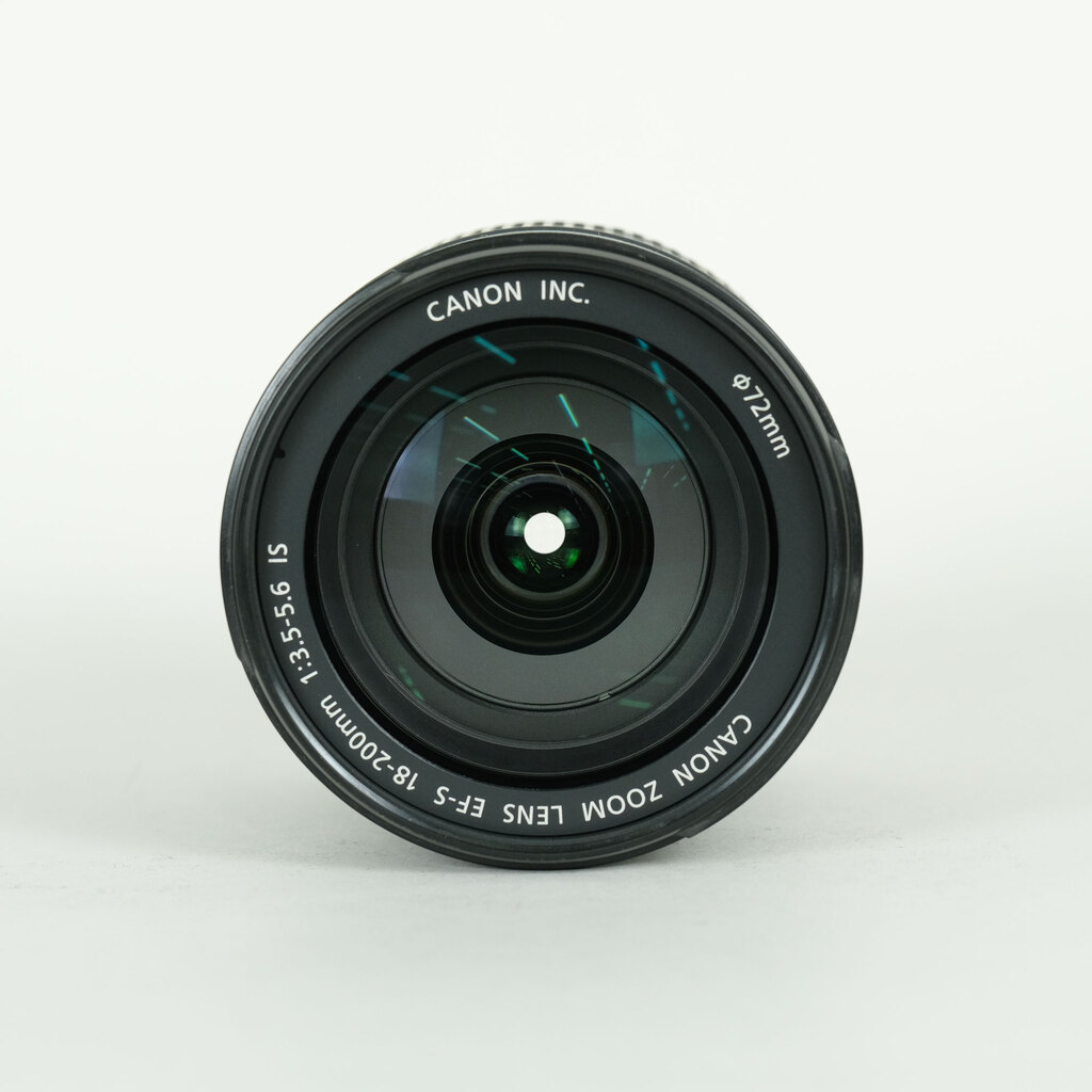 Canon EF-S18-200mm F3.5-5.6 IS