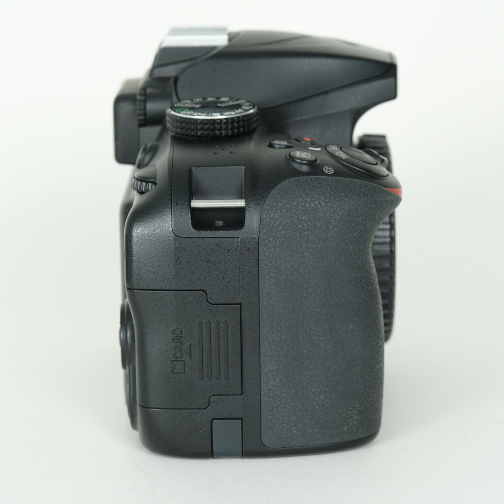 Nikon D3400の出品 | ONE SCENE（ワンシーン）