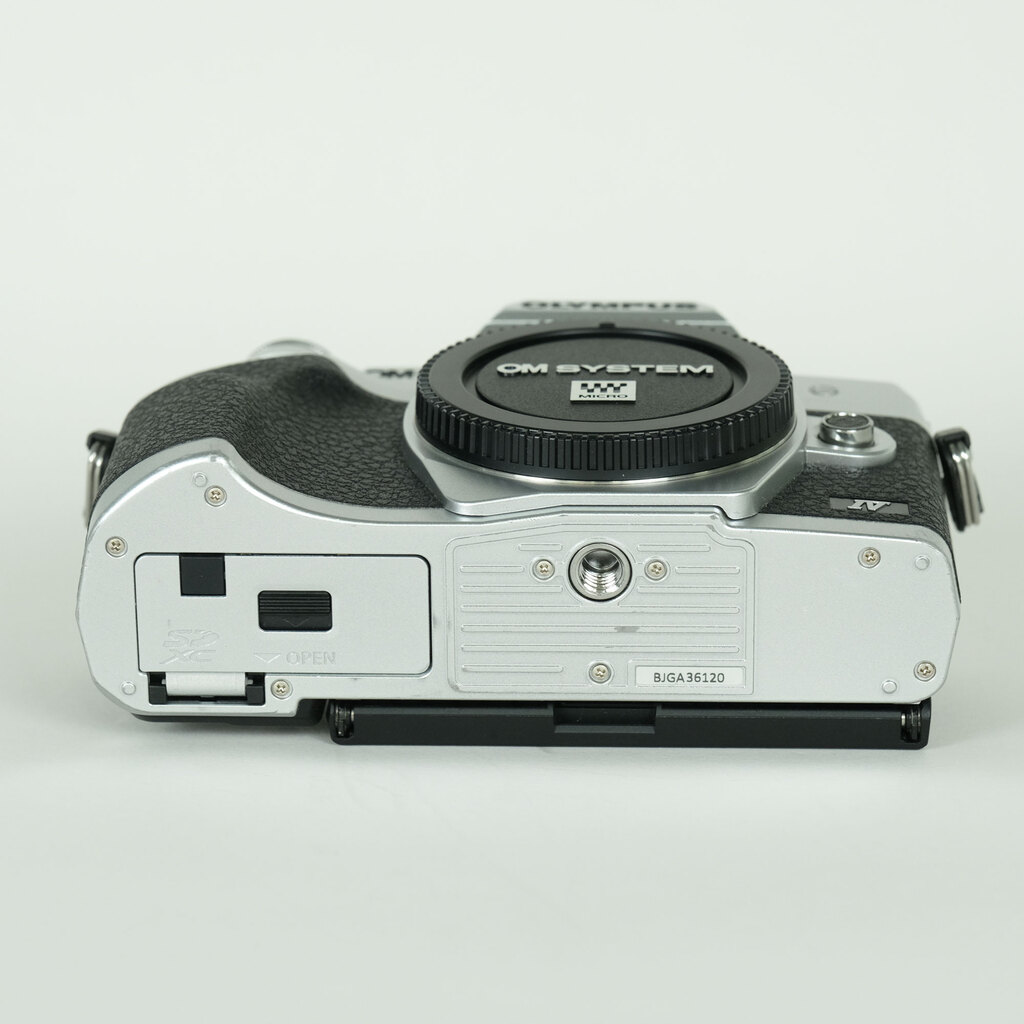 OLYMPUS OM-D E-M10 Mark IV