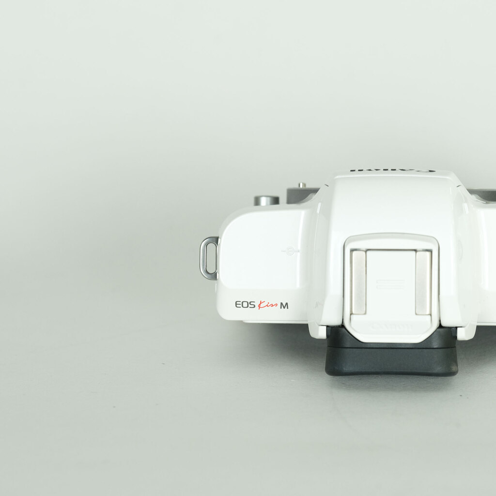 Canon EOS Kiss M