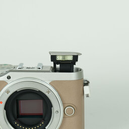 OLYMPUS PEN E-PL10