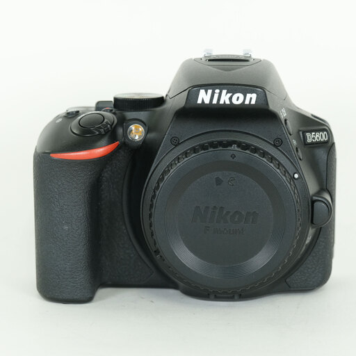 Nikon D5600
