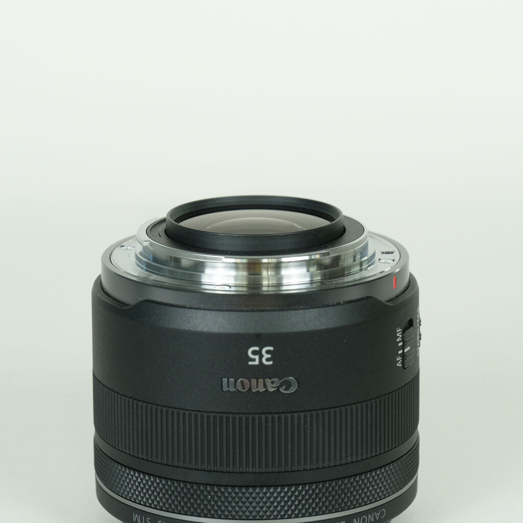Canon RF35mm F1.8 MACRO IS STM