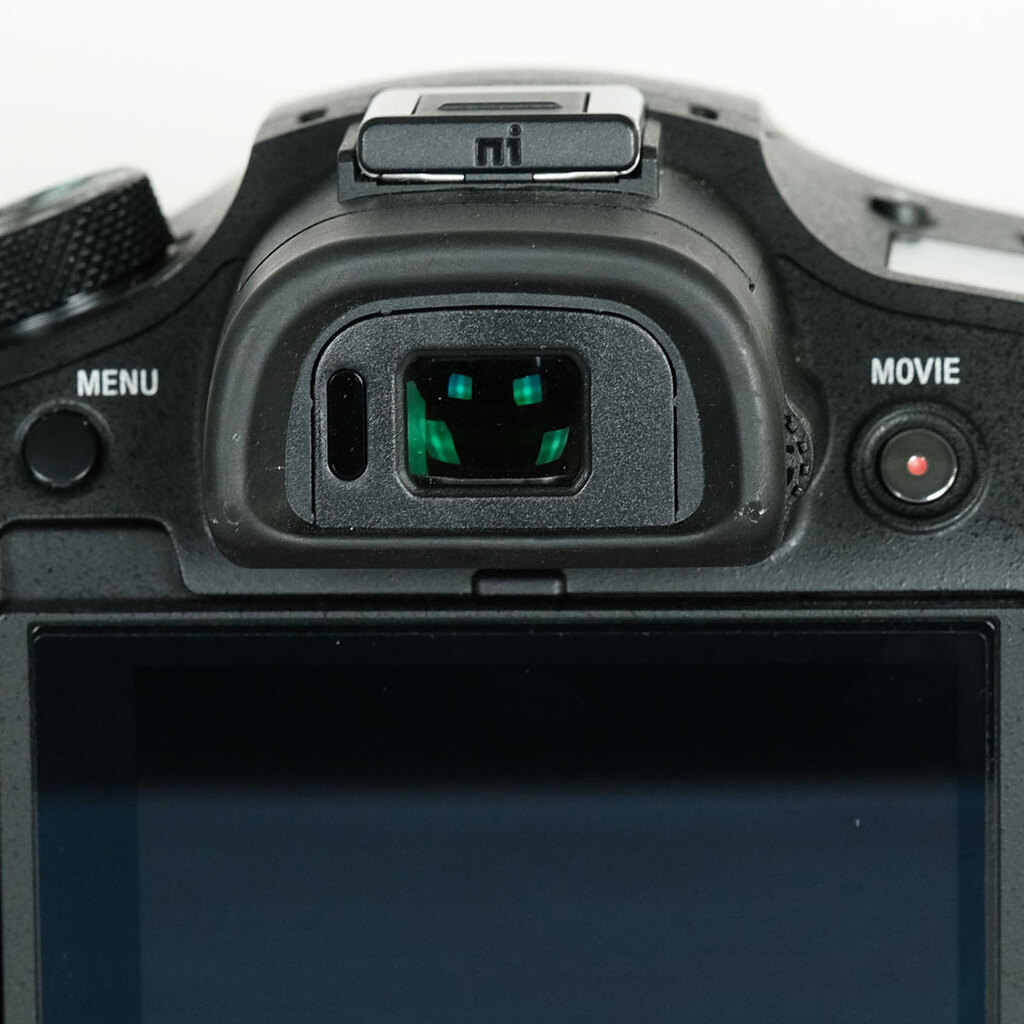 SONY Cyber-shot DSC-RX10M4