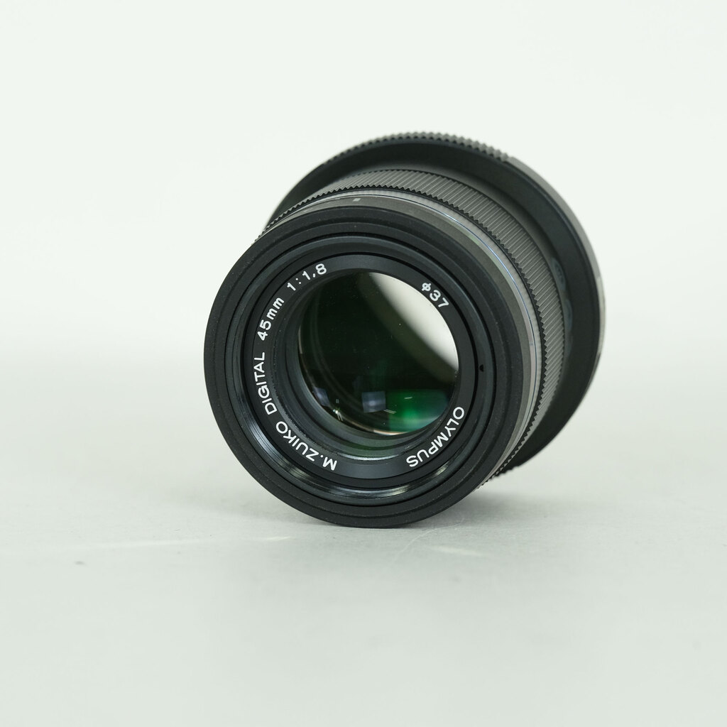 OLYMPUS M.ZUIKO DIGITAL 45mm F1.8