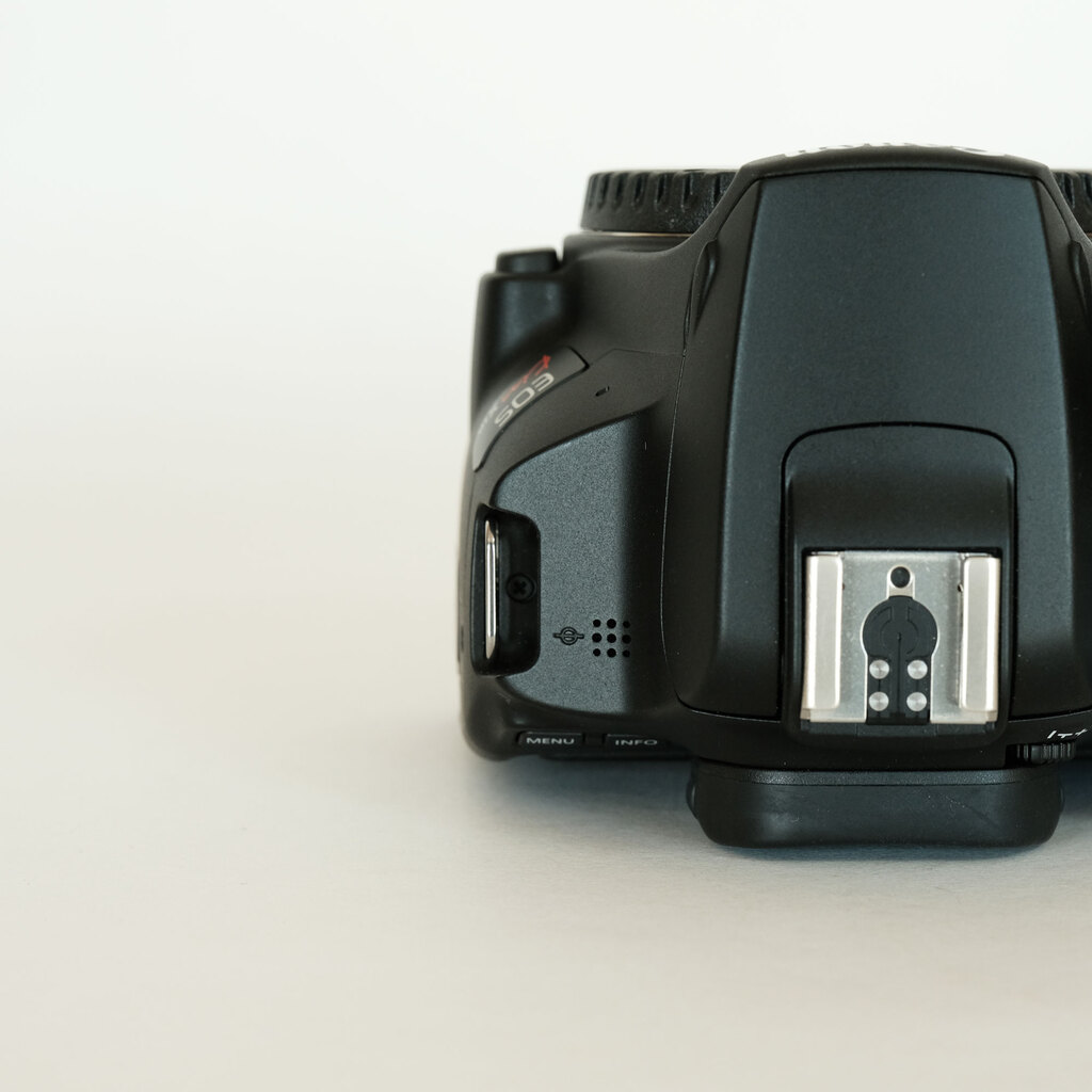 Canon EOS Kiss X10