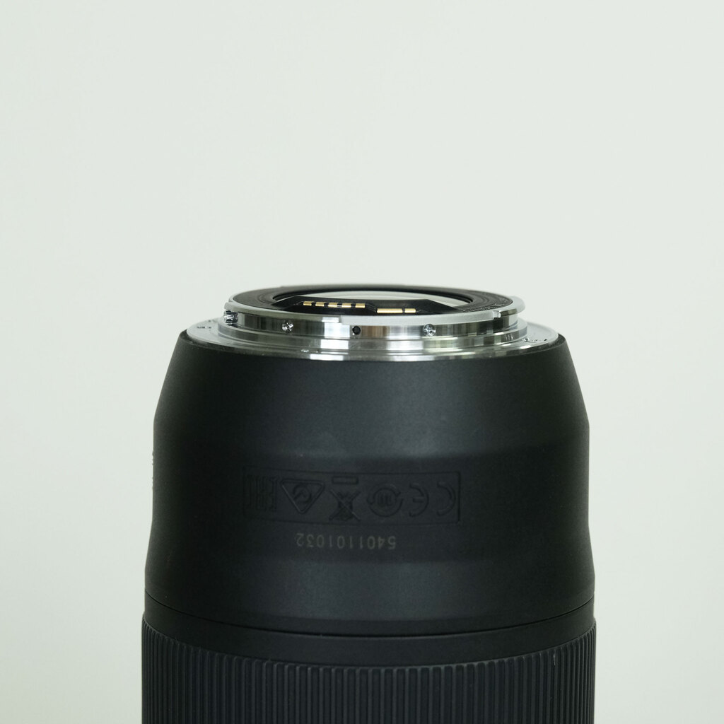 Canon EF70-300mm F4-5.6 IS II USM Canon EF70-300mm F4-5.6 IS II USM