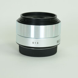 SIGMA A 30mm F2.8 DN (マイクロフォーサーズ用)シルバー SIGMA A 30mm F2.8 DN (マイクロフォーサーズ用)シルバー