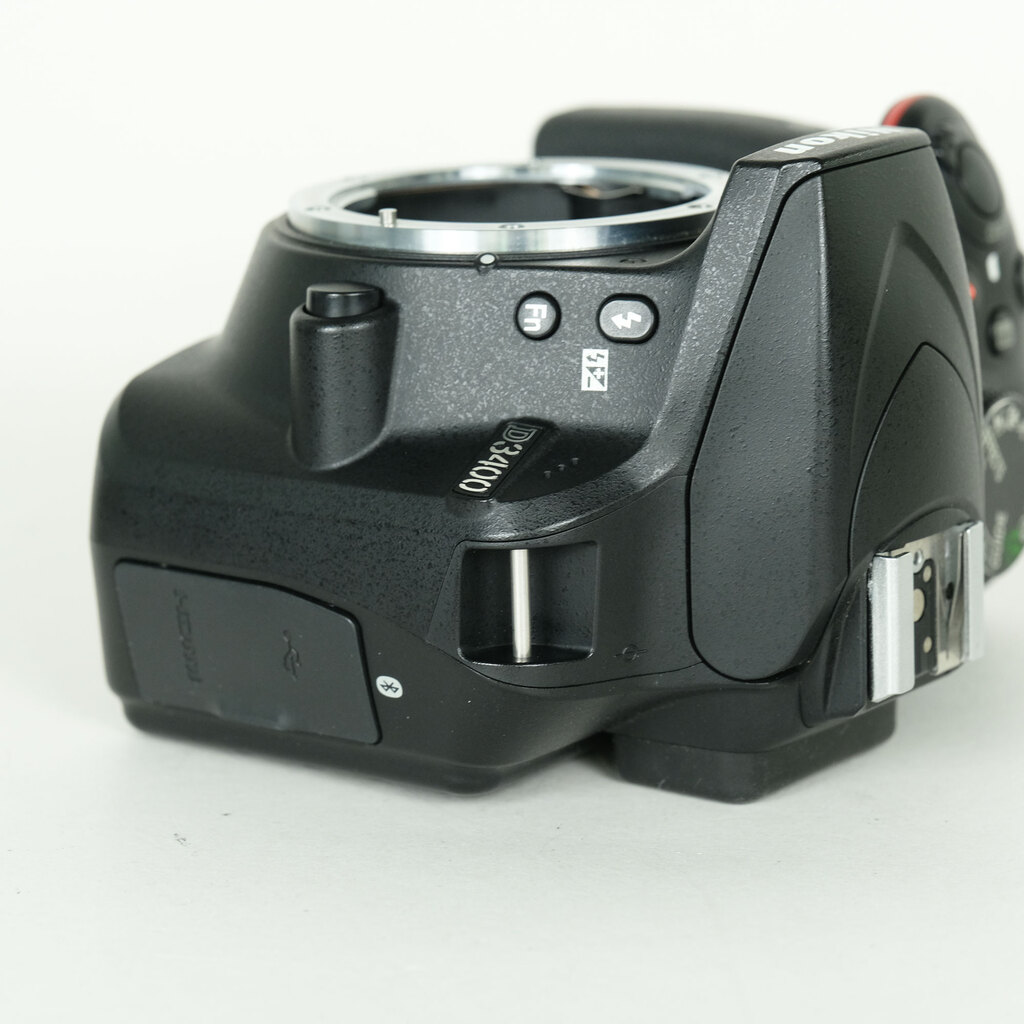 Nikon D3400