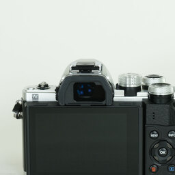 OLYMPUS OM-D E-M10 Mark II