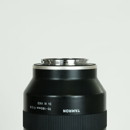 TAMRON 70-180mm F/2.8 Di III VXD (Model A056) [ ソニーE用 ]
