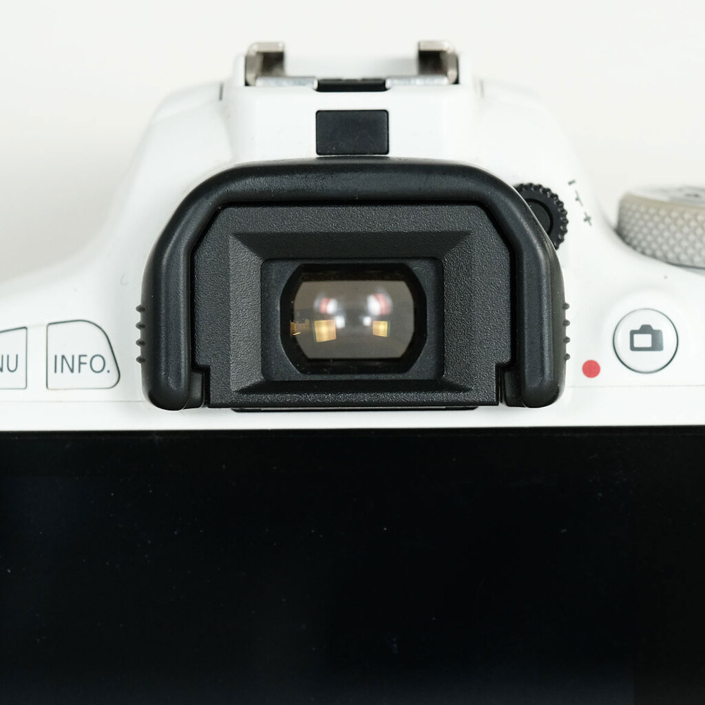 Canon EOS Kiss X7 ボディ ホワイト