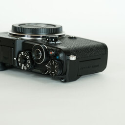 OLYMPUS PEN-F