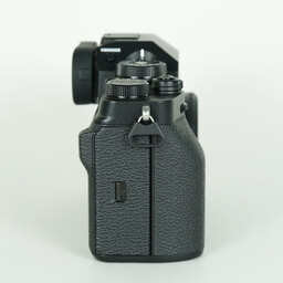 FUJIFILM X-T4