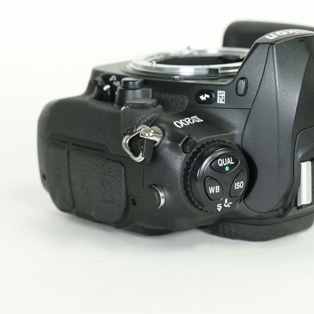 Nikon D200 ボディ