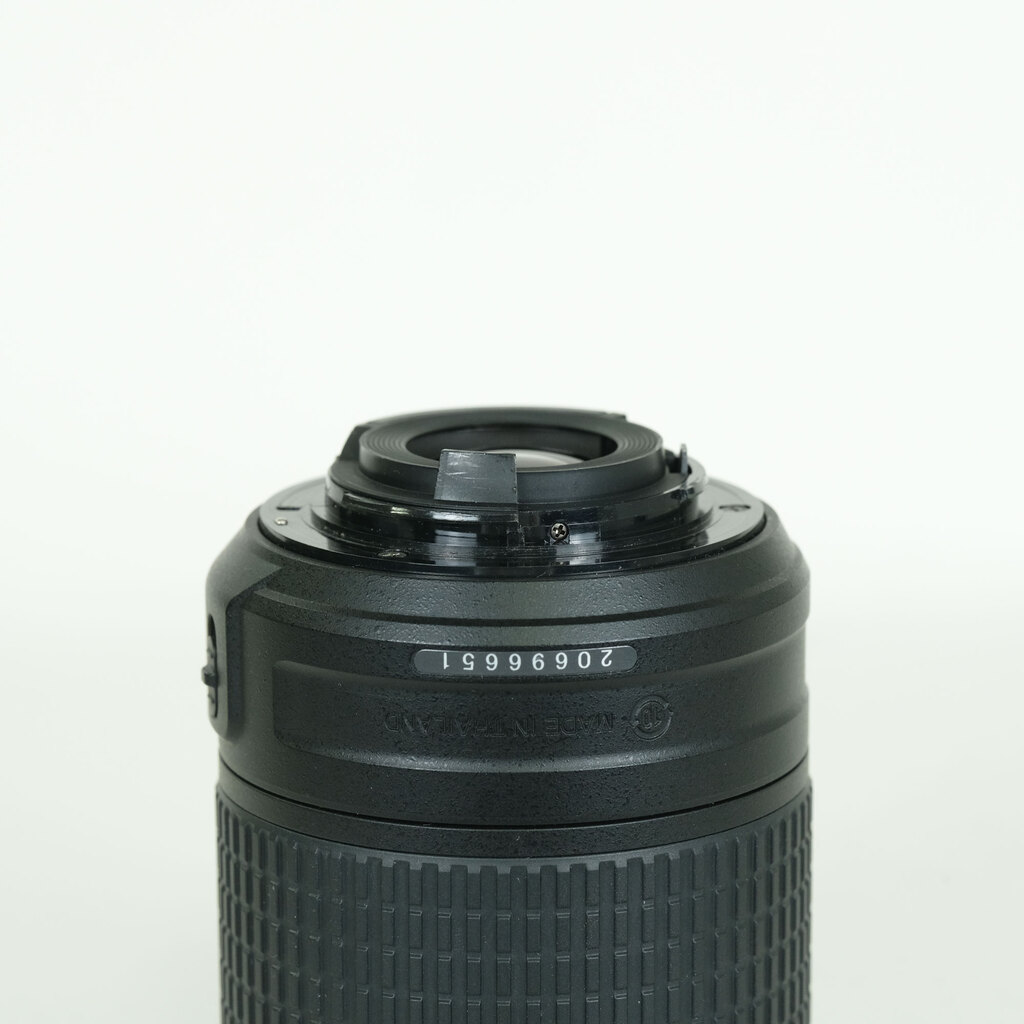Nikon AF-S DX NIKKOR 55-200mm F4-5.6G ED VR II Nikon AF-S DX NIKKOR 55-200mm F4-5.6G ED VR II