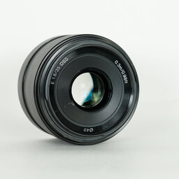 SONY E 35mm F1.8 OSS SEL35F18