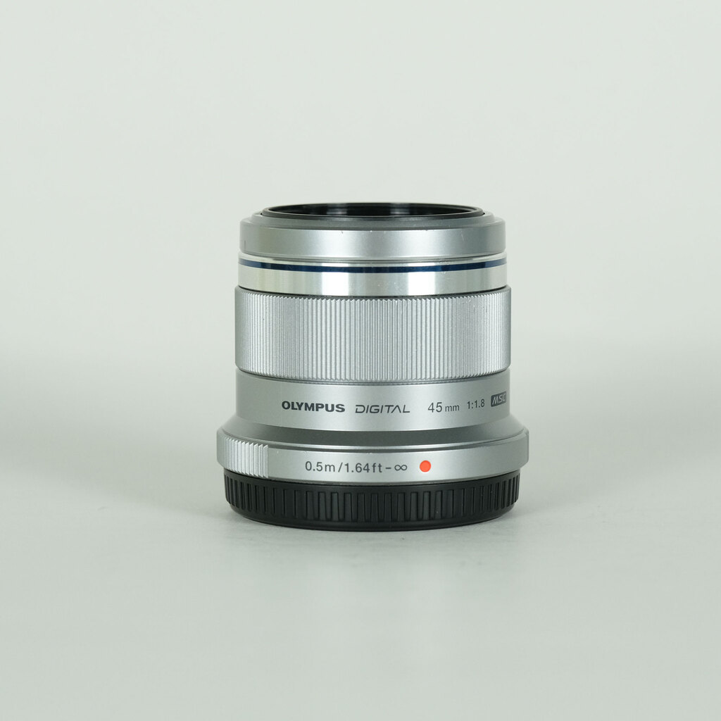 M.ZUIKO DIGITAL 45mm F1.8 [シルバー] 中古価格比較 - 価格.com