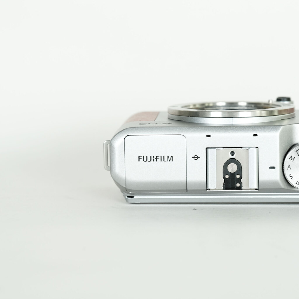 FUJIFILM X-A5 ボディ ブラウン