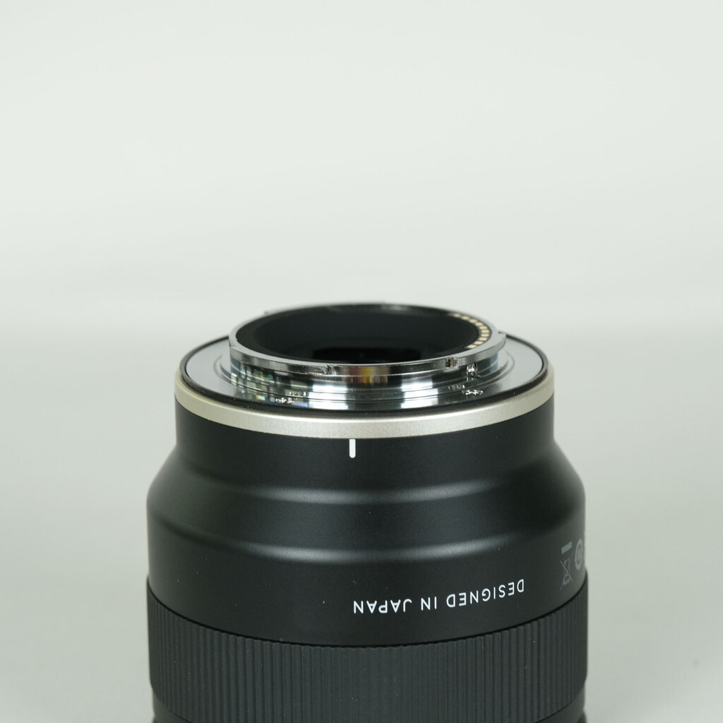 TAMRON 20mm F/2.8 Di III OSD M1:2 (Model F050) [ソニーE用]の出品
