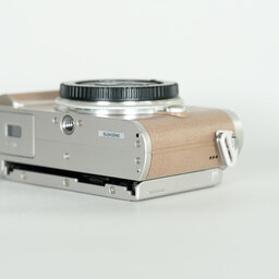 OLYMPUS PEN E-PL9