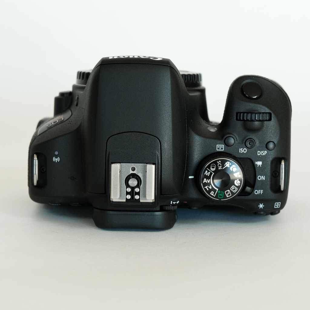 Canon EOS Kiss X9i