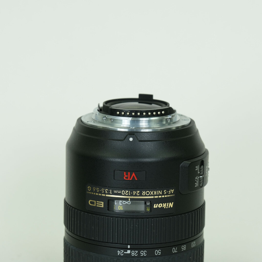 Nikon AF-S VR Zoom-Nikkor 24-120mm F3.5-5.6G IF-ED Nikon AF-S VR Zoom-Nikkor 24-120mm F3.5-5.6G IF-ED