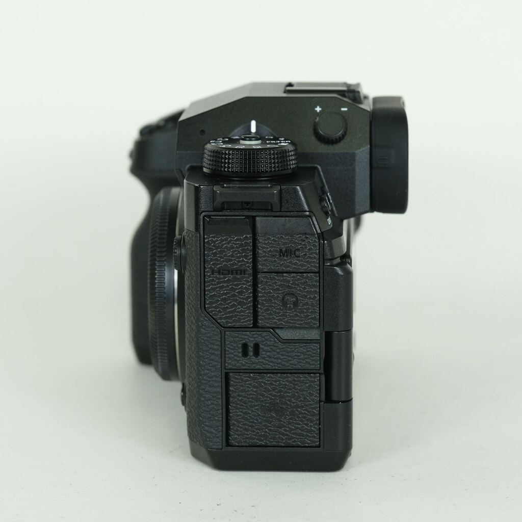 FUJIFILM X-H2 FUJIFILM X-H2