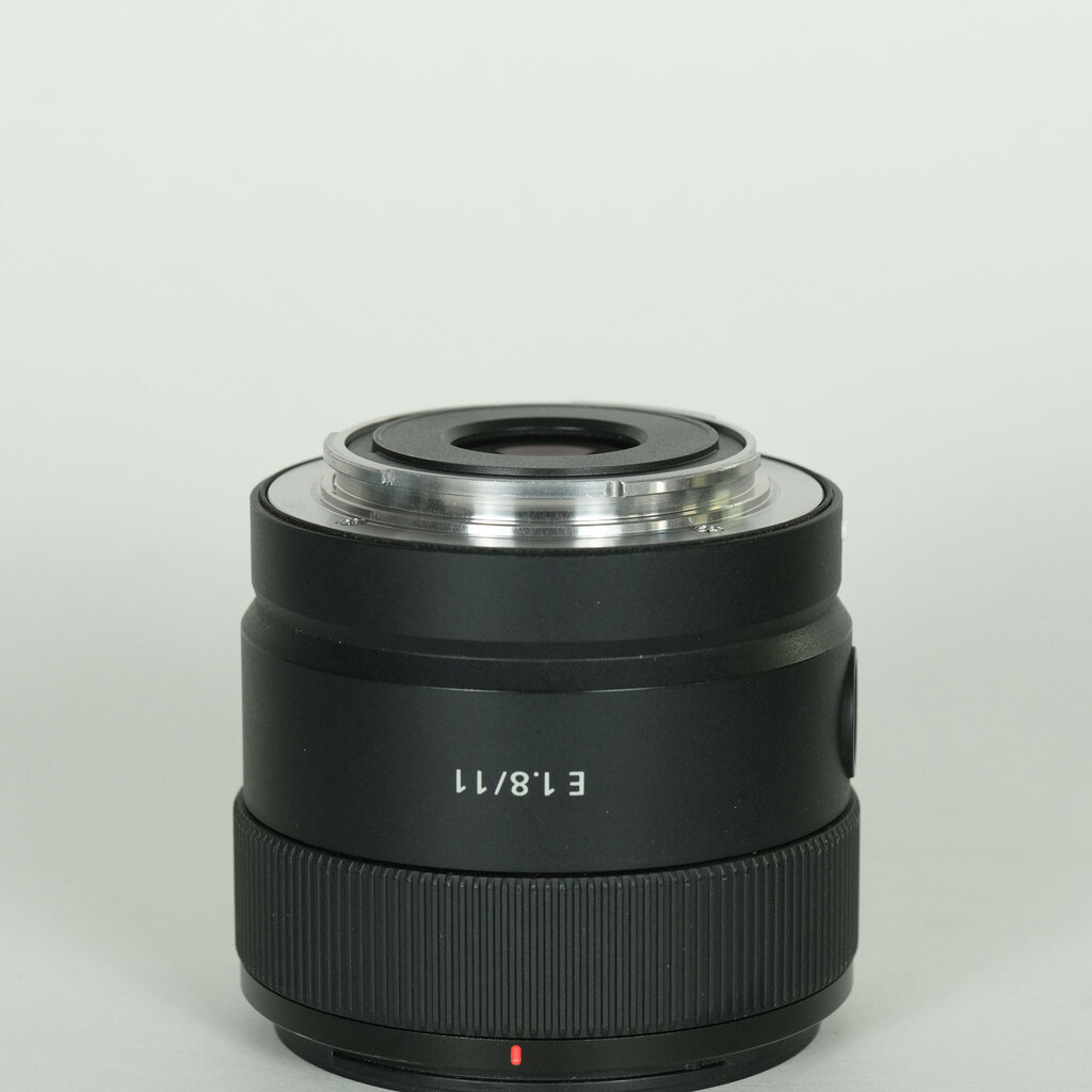 SONY E 11mm F1.8 SEL11F18