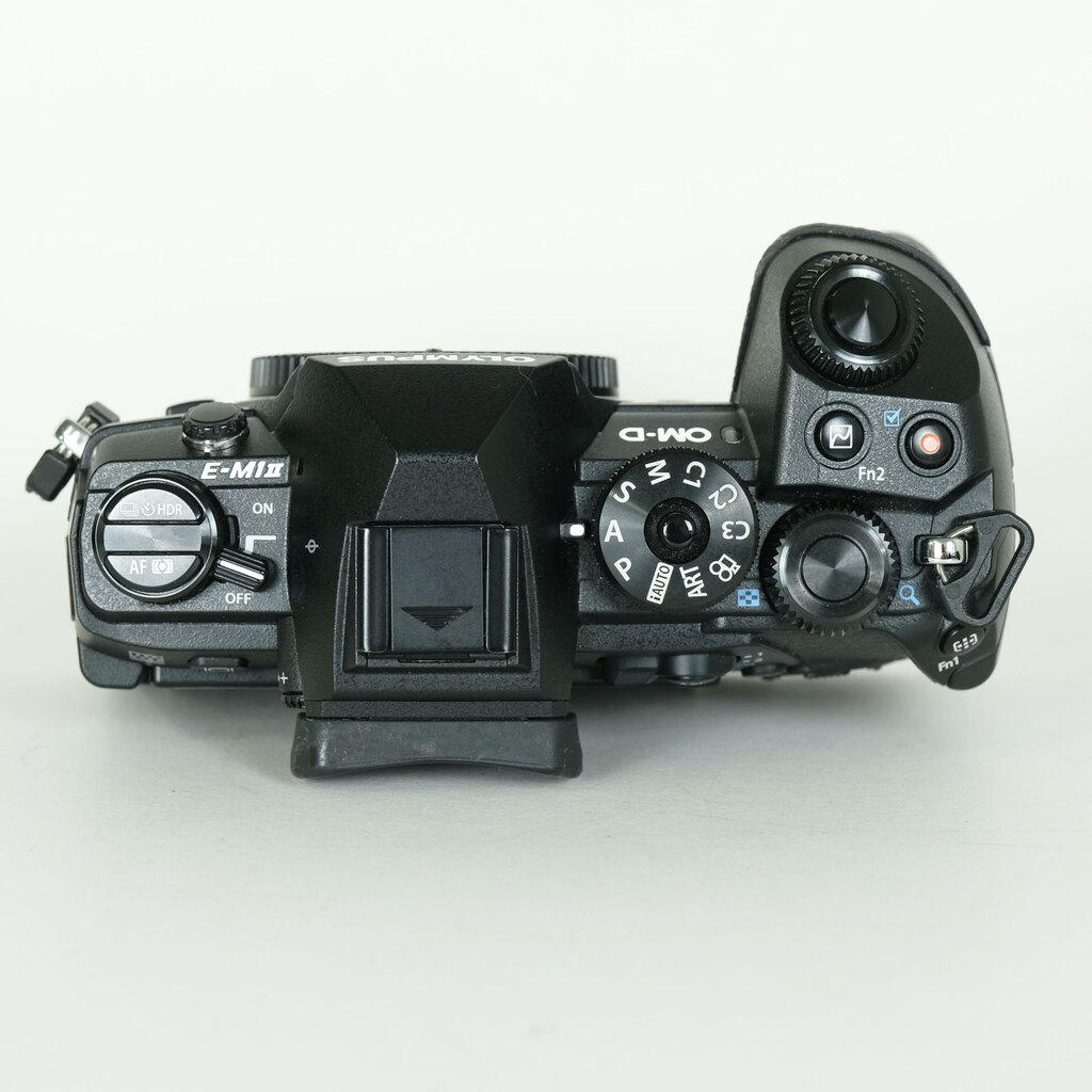 OLYMPUS OM-D E-M1 Mark II