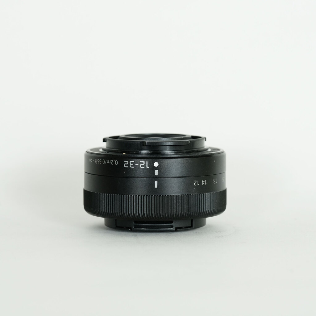 Panasonic LUMIX DC-G100V 標準ズームレンズ ＋ トライポッドグリップキット