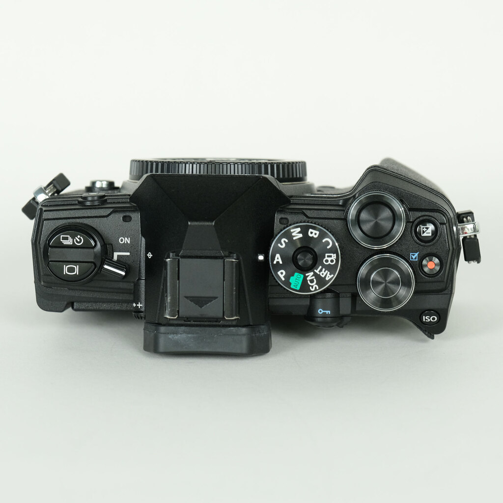 OM SYSTEM OM-5