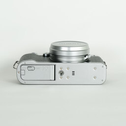 FUJIFILM X100F シルバー FUJIFILM X100F シルバー