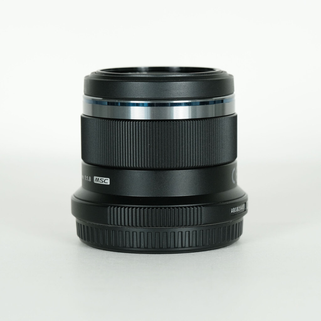 OLYMPUS M.ZUIKO DIGITAL 45mm F1.8