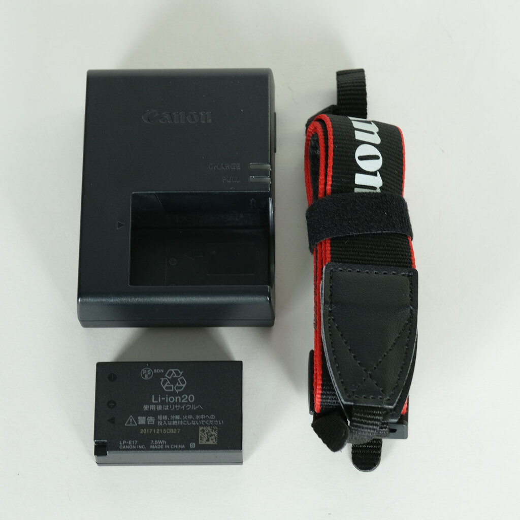 Canon EOS Kiss X8i Canon EOS Kiss X8i